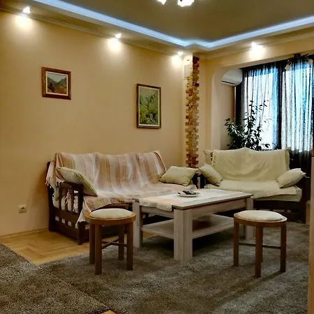Apartament Durvenitza