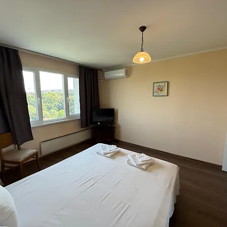 Durvenitza Apartment *